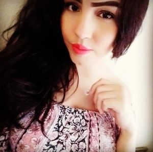 Meet your Posher, Lau